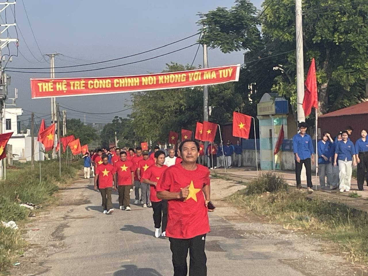 Anh-tin-bai